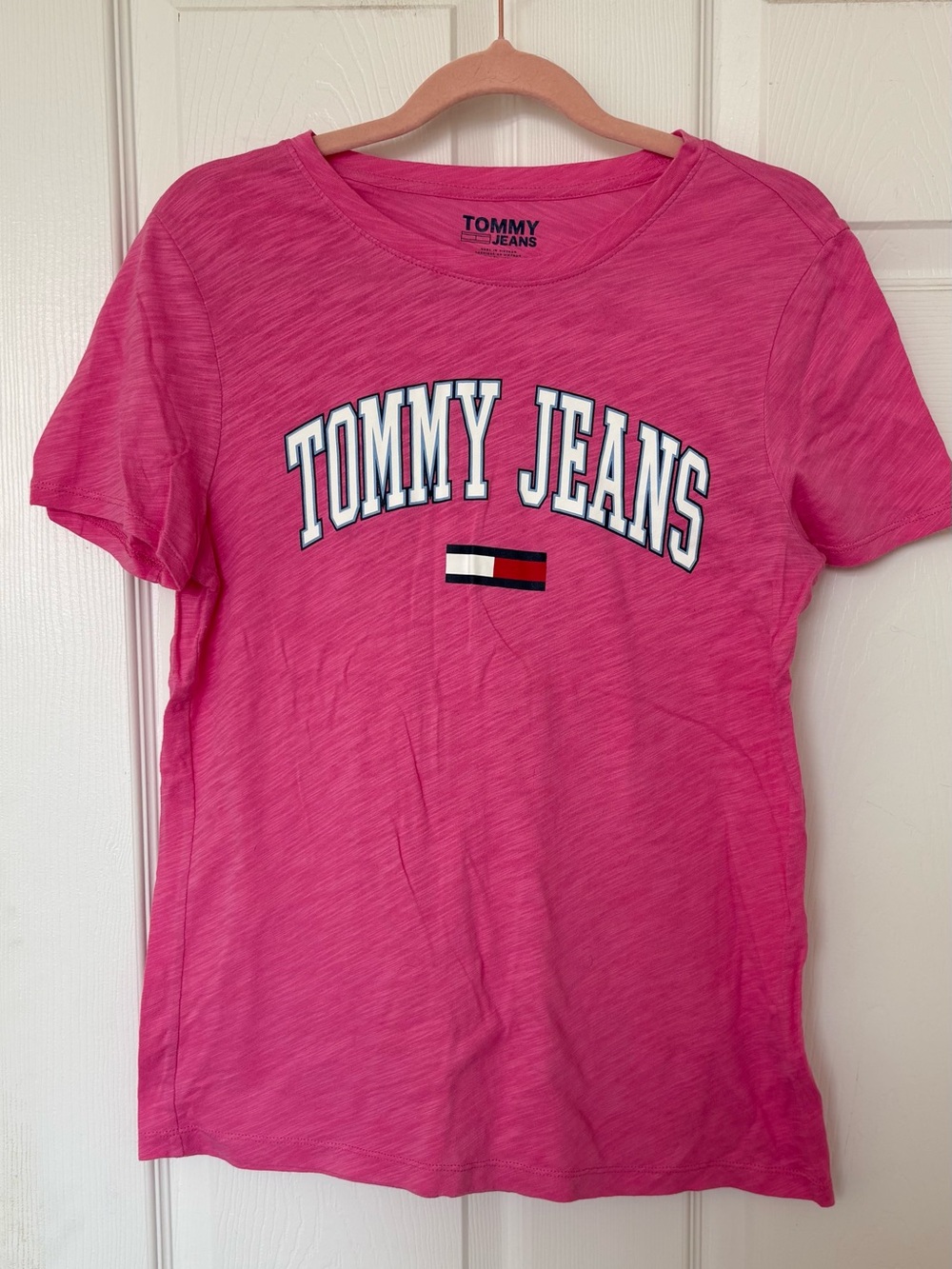 Tommy Hilfiger Bright Pink Logo Crewneck Tee